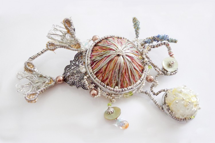 Broche Léontine